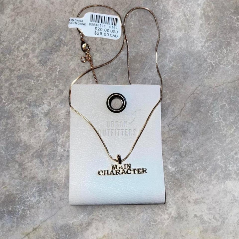 Urban Main Character Gold Necklace pendant chain